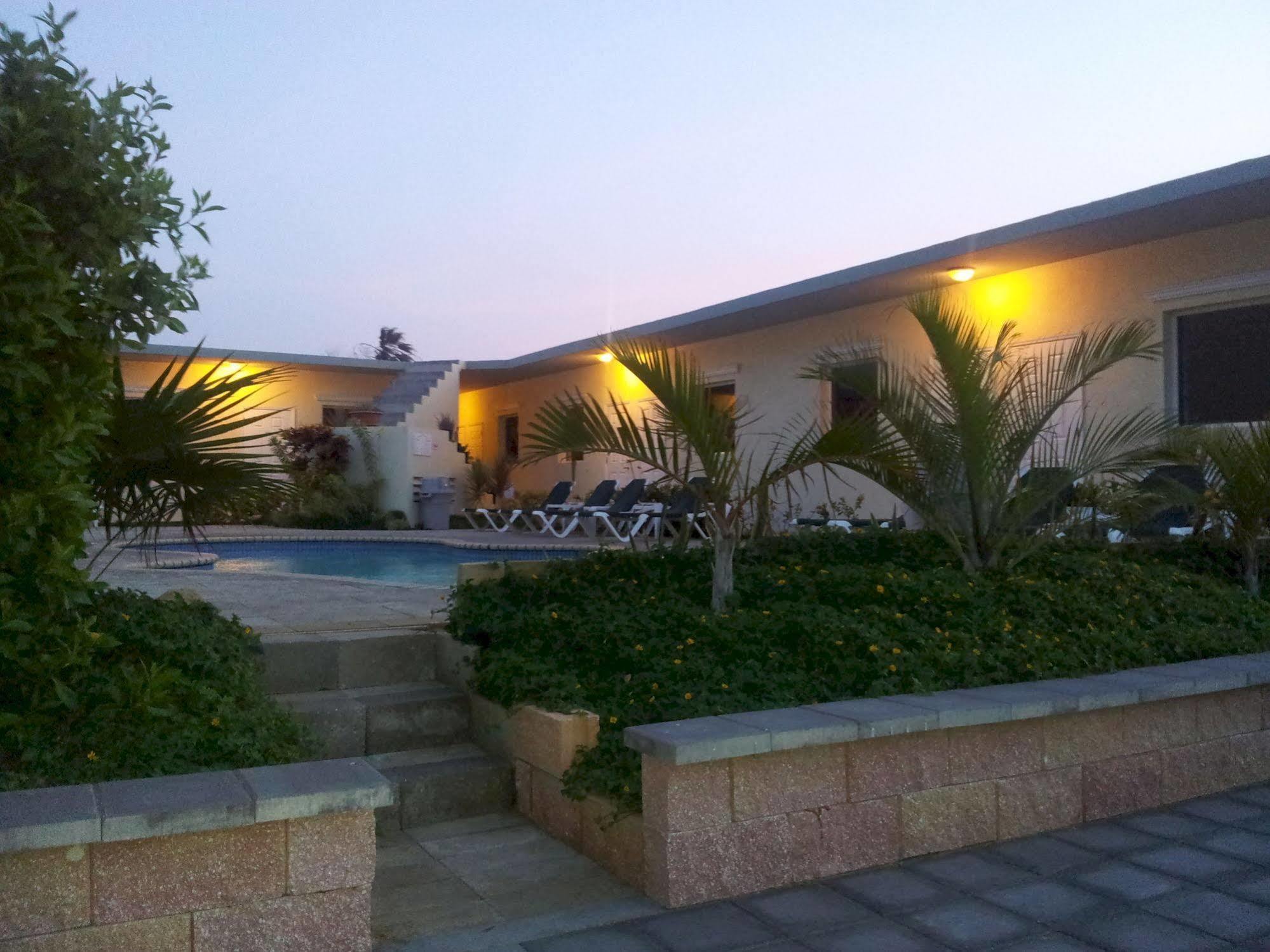 Agua Clara Eco Suites Oranjestad Exterior foto